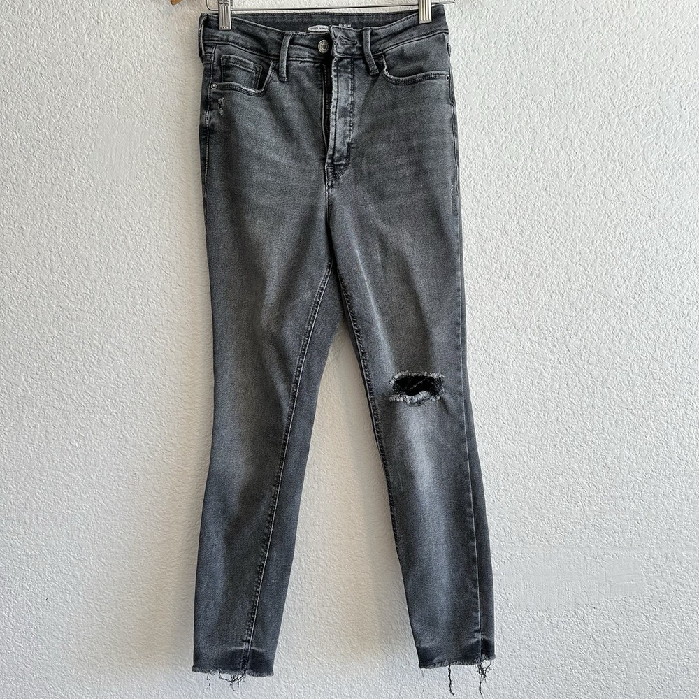 Old Navy Women's Rockstar Super Skinny High Rise Size 8 Distressed Gray Jeans‎